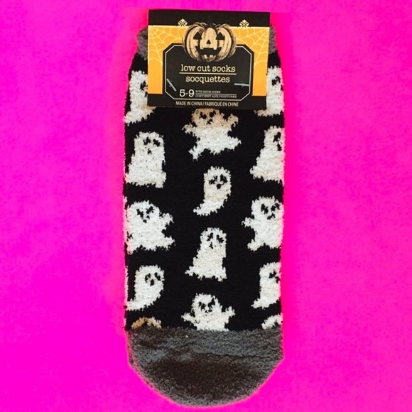 Accessories - *3/$15* Fuzzy Ghost Halloween Socks